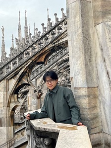 kaicheng zhuang photo with architecture background